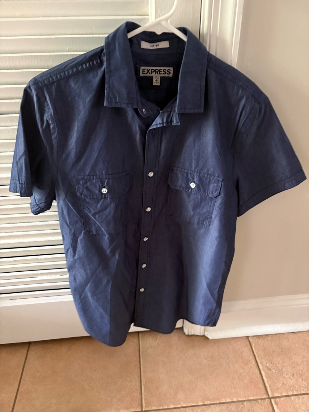 Express Men’s Short Sleeve Button Down Shirt Small 14 14 1/2